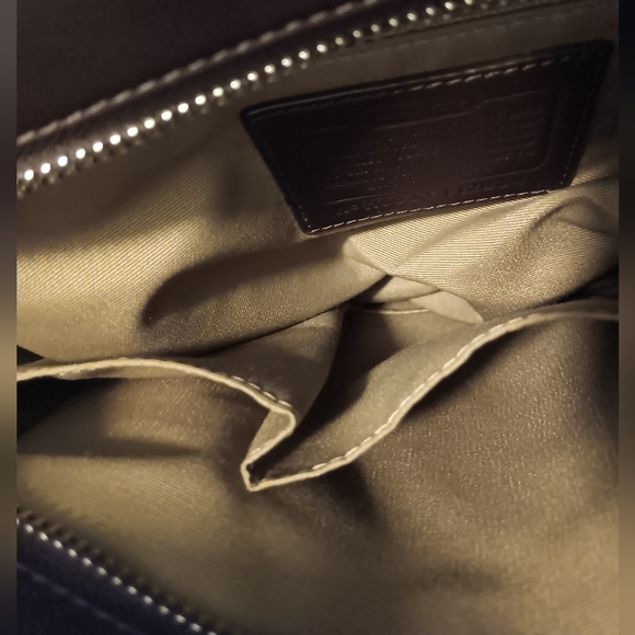 Coach Brown Suade Bag Needs To Be Cleaned - Picture 13 of 13